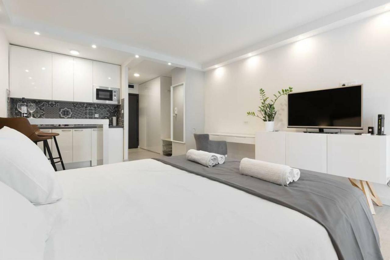 Apartament Penthouse "Sky 17" S Balkonom I Besplatnim Parkingom Zagrzeb Zewnętrze zdjęcie